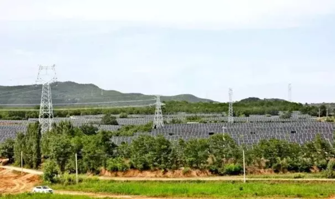 中國十三省最大光伏電站在這里！欽州康熙嶺的光伏電站能排上號了嗎？